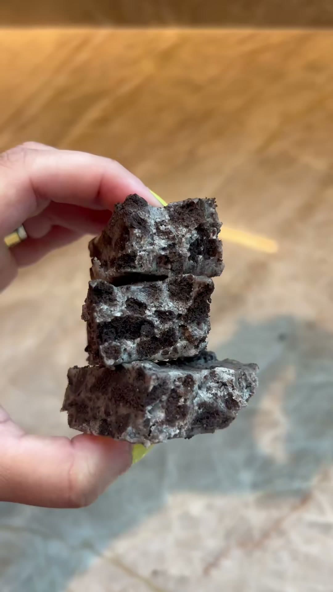 Chewy Oreo Bars