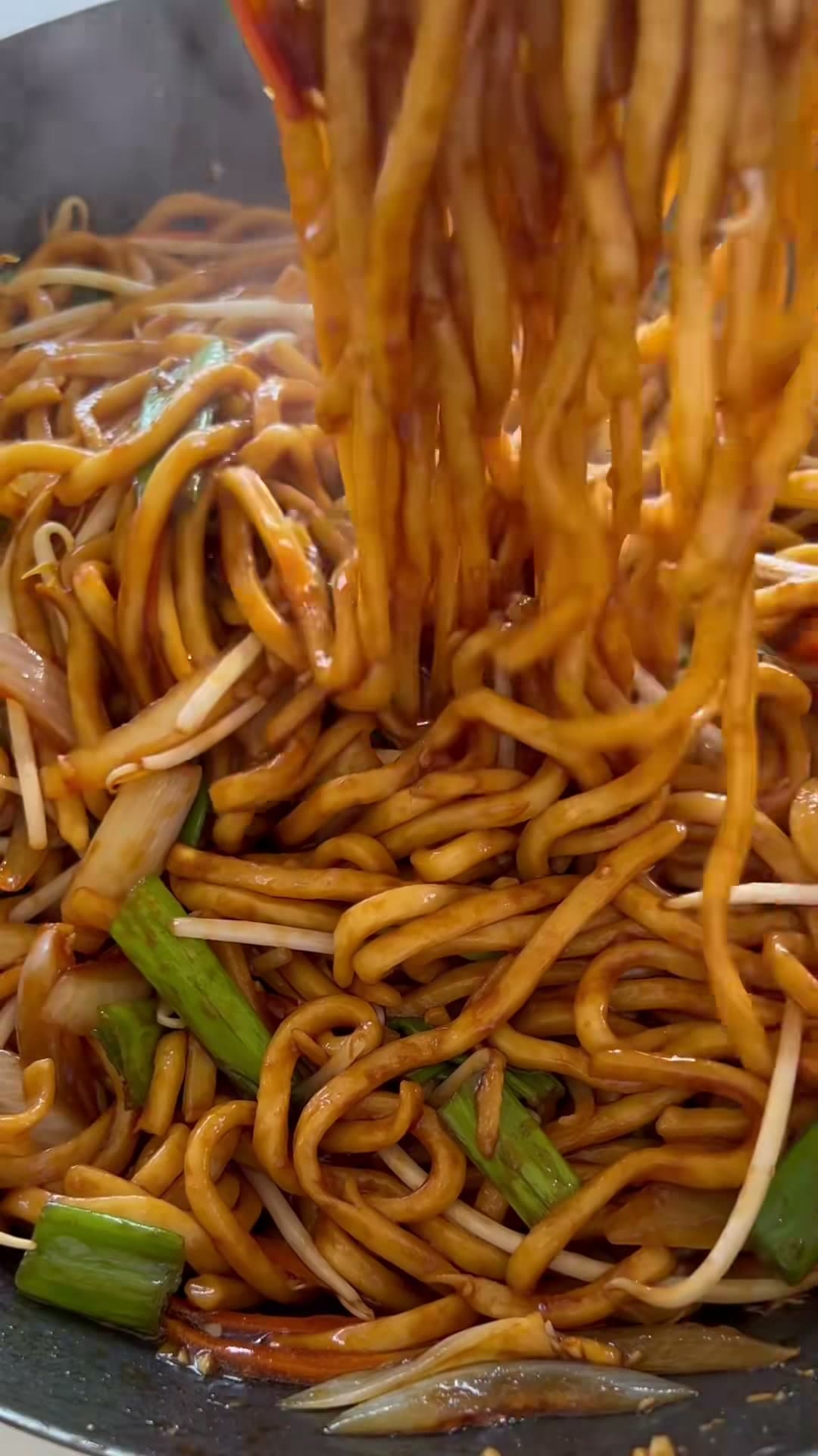 Saucy Stir-Fried Udon Noodles