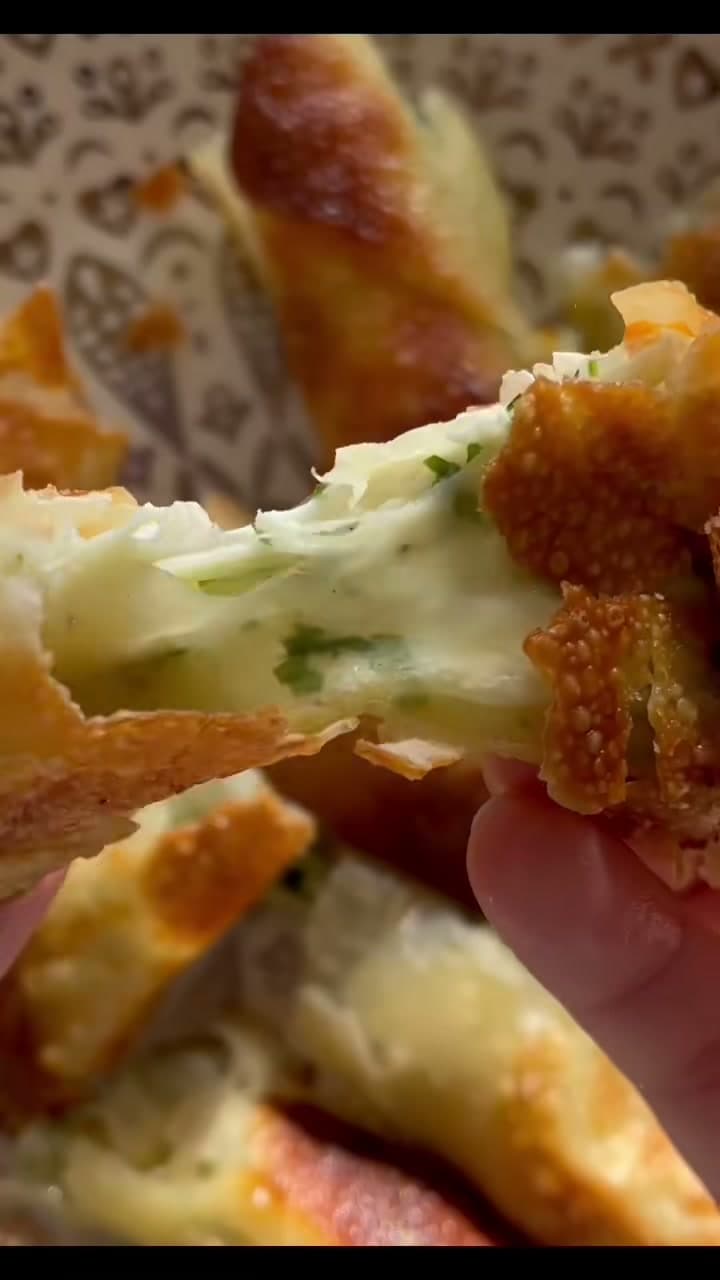 Crispy Cheesy Egg Rolls