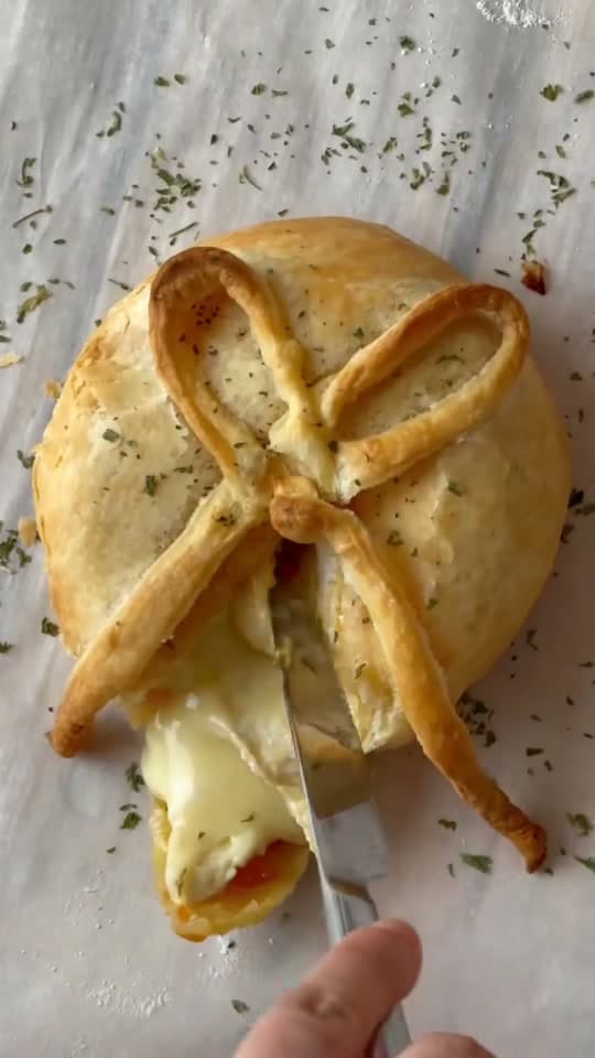 Easy Baked Brie